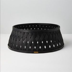 Hearth & Hand Black Woven Tree Collar